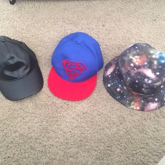 Hats ! - Picture 1 of 1